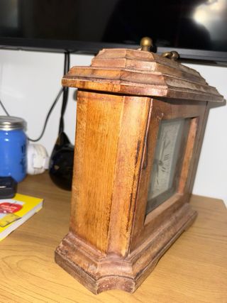 Reloj de mesa vintage madera