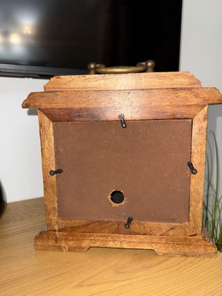 Reloj de mesa vintage madera