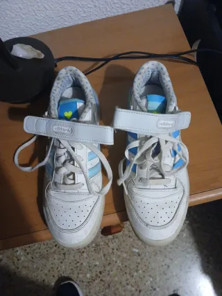 Zapatillas Adidas Blancas y Azules Son 38 2/3