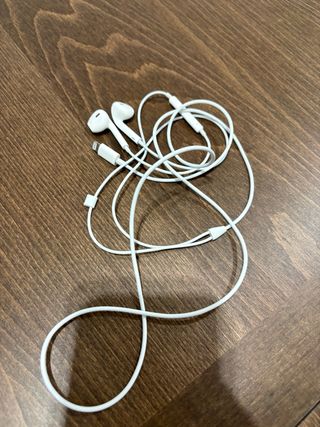 Auriculares Apple Lightning Brancos