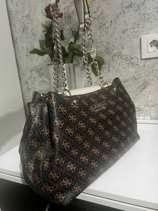 Bolso Guess Marrón y Beige