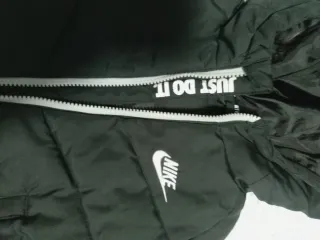 Chaquetón Nike niño negro 2/3 años