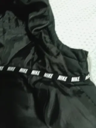 Chaquetón Nike niño negro 2/3 años