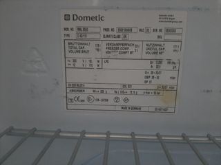 Nevera trivalente Dometic para reparar.