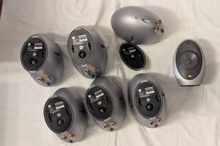 Altavoces KEF HTS2001 + KHT1005