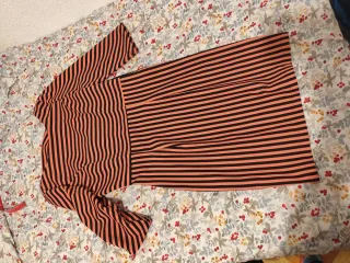 Vestido Titis Rayas Naranja y Negro