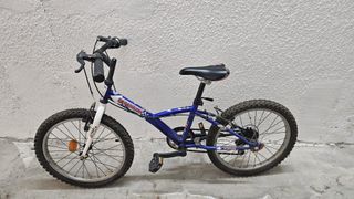 Bicicleta infantil Decathlon azul