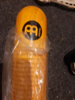 Lote instrumentos musicales madera y metal