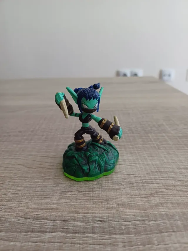 6 Skylanders y juego trap team par Africa