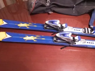 Esquís agy free con fijaciones LOOK