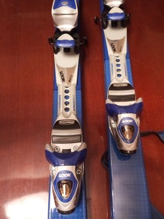 Esquís agy free con fijaciones LOOK