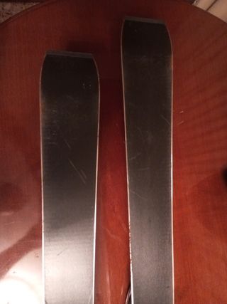 Esquís agy free con fijaciones LOOK