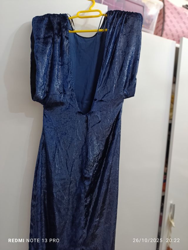 Vestido de fiesta azul y negro