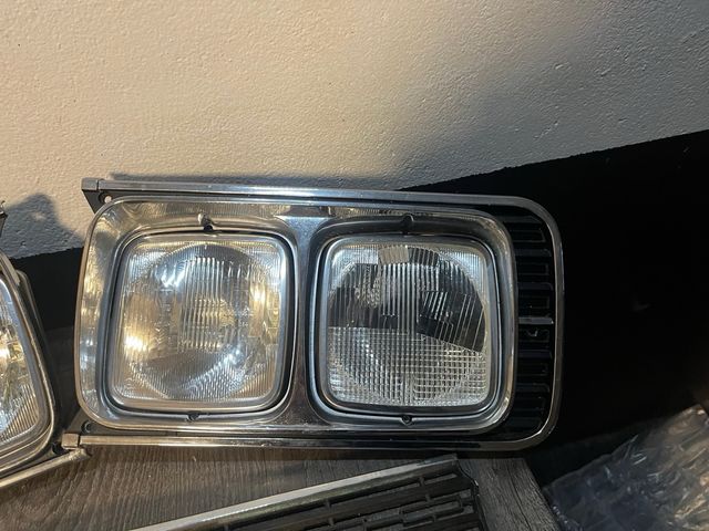 Faros y Parrilla SEAT 124 1430