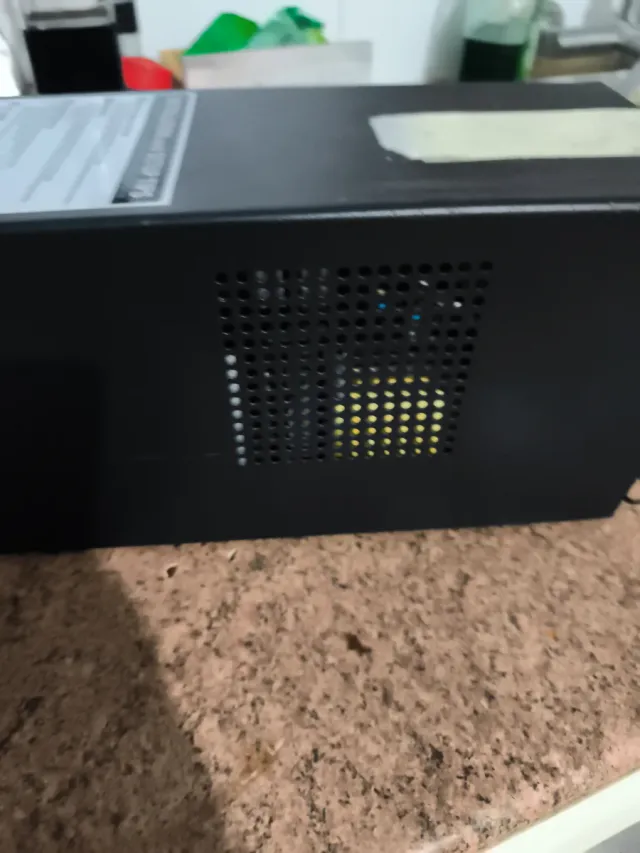 APC Smart-UPS 750VA