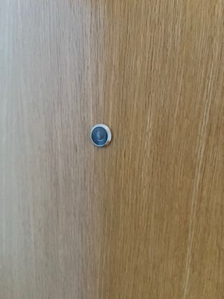 Puerta semiblindada maciza con cerradura