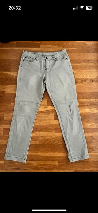 Vaqueros Maje grises