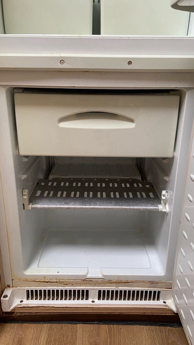 Nevera integrable grande - Puertas a parte