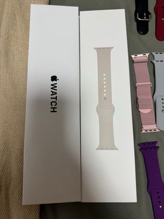 Apple Watch SE Rosa 40mm regalo todas las correas