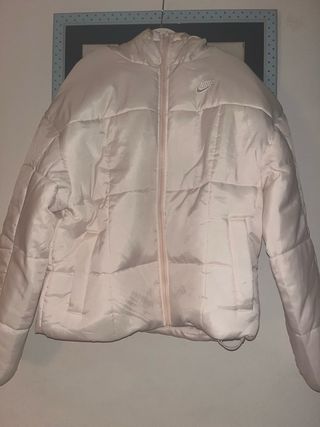Chaqueta Nike acolchada rosa