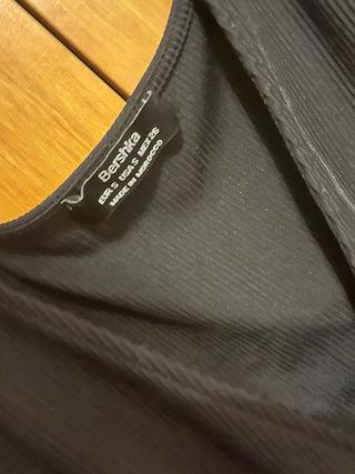 Blusa negra mangas abullonadas organza