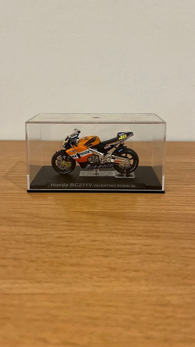 Honda RC211V Valentino Rossi 2002