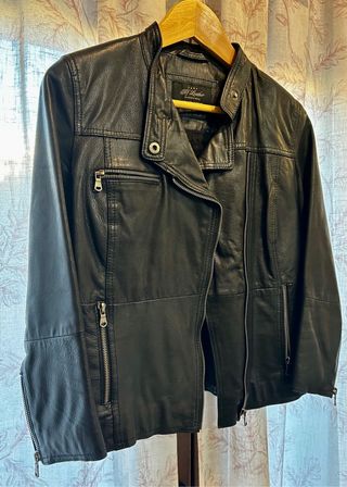 Cazadora cuero negra manga 3/4