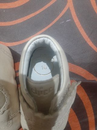 Botas bebé Chicco Talla 16