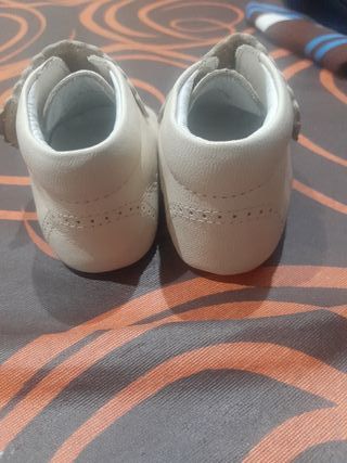 Botas bebé Chicco Talla 16