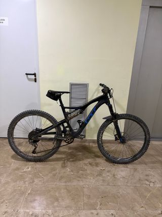 Bicicleta MTB GT Negra