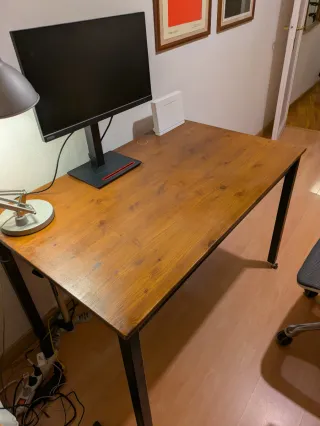 Mesa IKEA madera y metal con ruedas