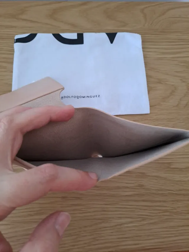 Cartera piel Adolfo Domínguez