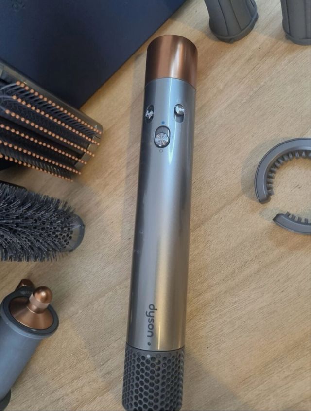 Dyson Airwrap en muy buen estado y muy cuidado.