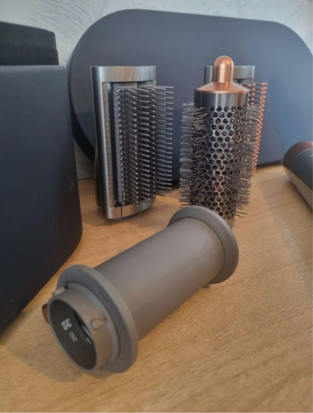 Dyson Airwrap en muy buen estado y muy cuidado.