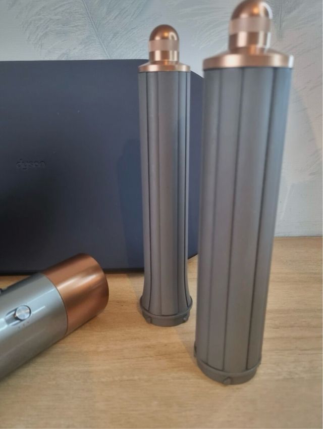 Dyson Airwrap en muy buen estado y muy cuidado.