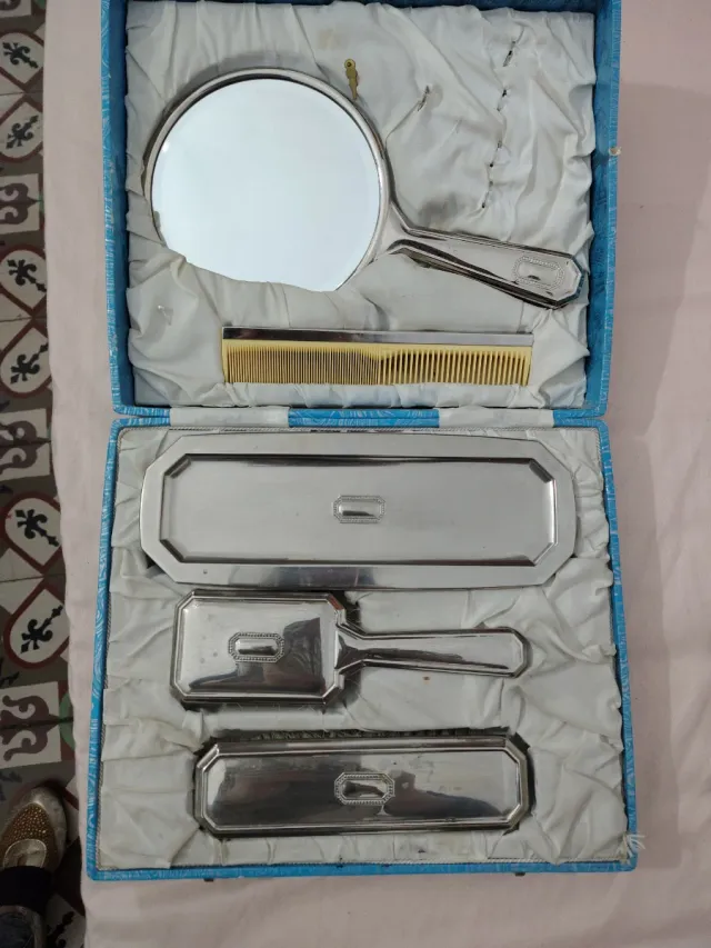 Tocador Set de 5 Piezas antigua