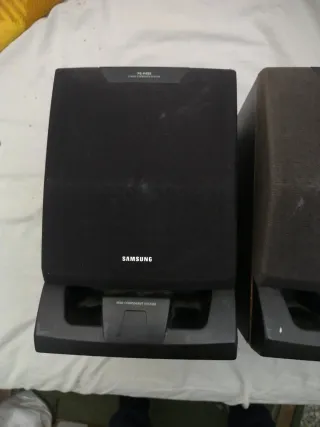 Altavoces Samsung PS-44SE 2-Way Component System.