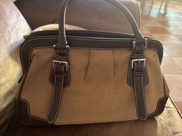 Bolso Prada.