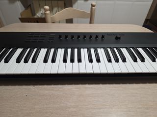 Controlador MIDI Komplete A49