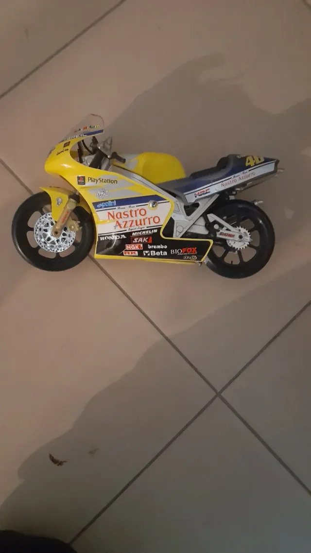 Moto a escala GP Nastro Azzurro