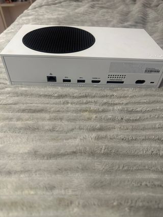 Xbox Series S Blanca Poco Uso, incluye mando.