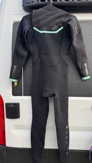 Neopreno Mystic Mujer 4/3 mm Frontzip
size: S 