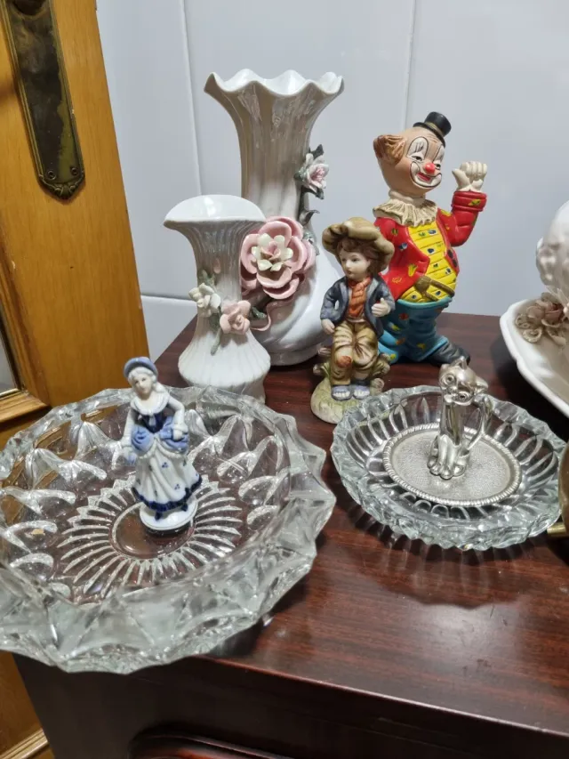 Conjunto de figuras decorativas