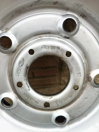 Ud Llantas 15" Ford Custom 2014-2019 Me quedan 3