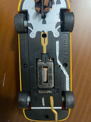 Coche Scalextric SEAT Leon Cupra R