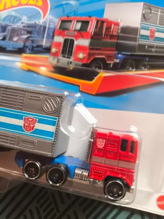 Hot Wheels Transformers Optimus Prime
