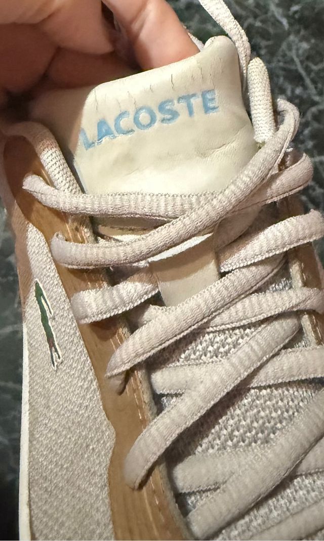 Zapatillas Lacoste Beige y Dorado