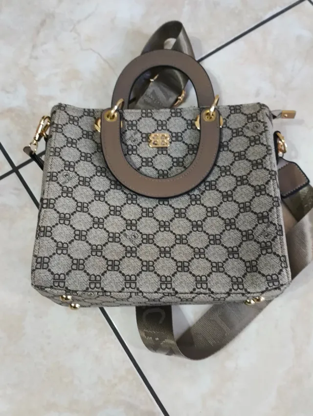 Borsa donna a spalla monogramma