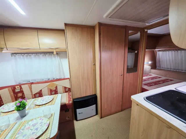 BURSTNER  CITY 435 TS 2004