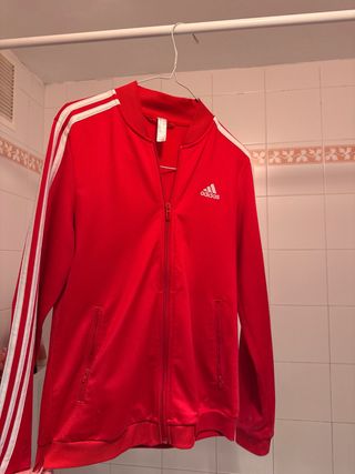 Chaqueta Adidas Roja con Rayas Blancas